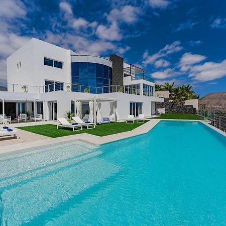 Villa The Eagles Адехе Екстериор снимка