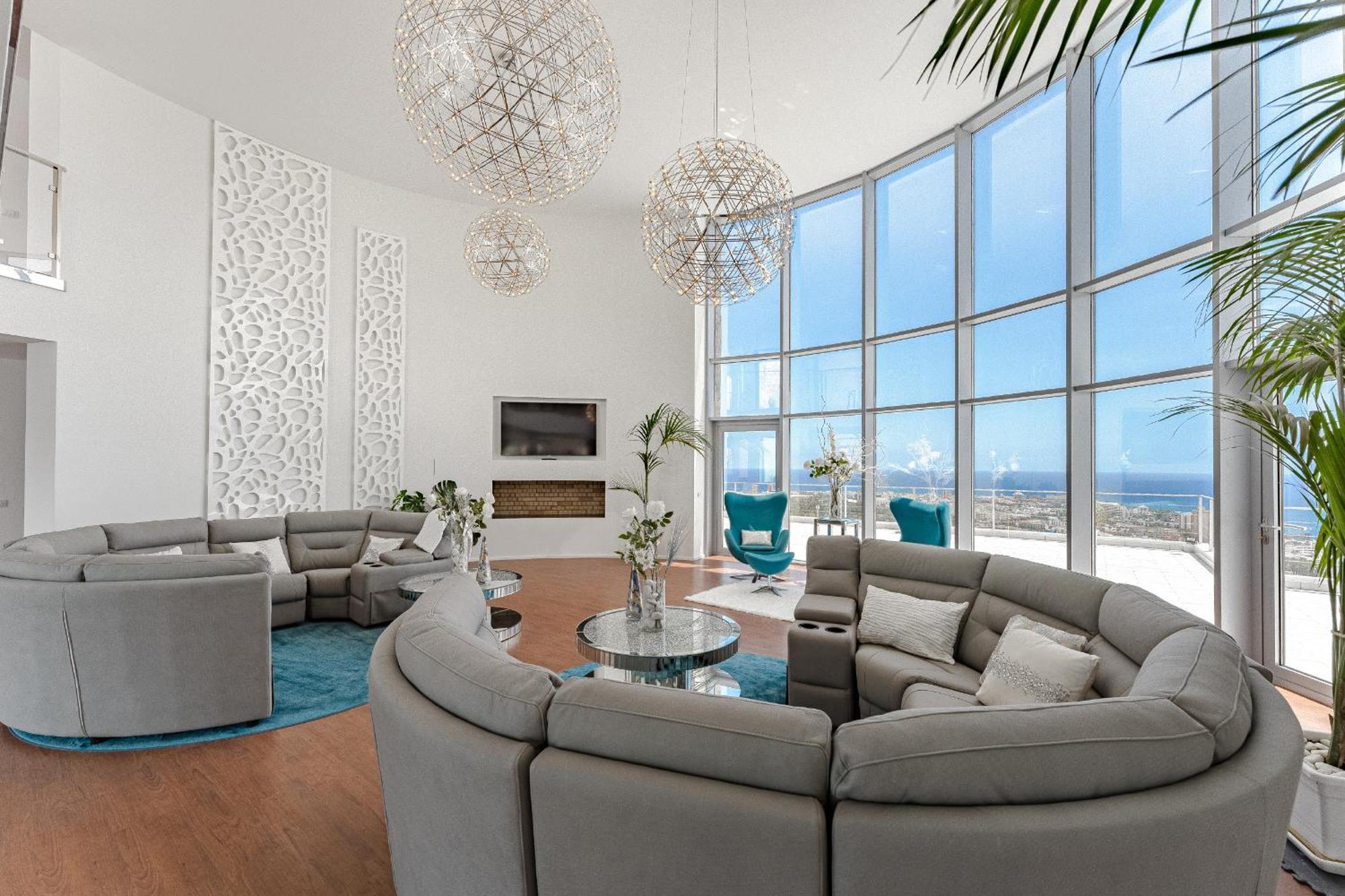 Villa The Eagles Адехе Екстериор снимка