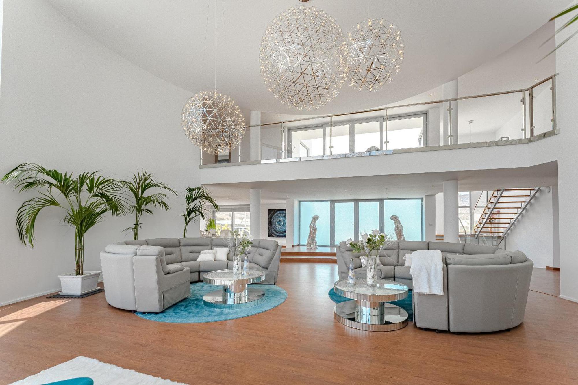 Villa The Eagles Адехе Екстериор снимка